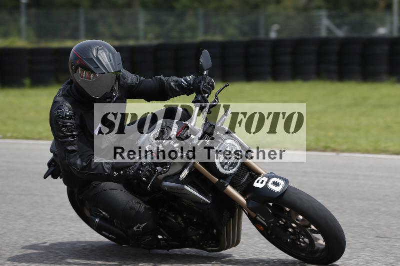 /Archiv-2024/29 12.06.2024 MOTO.CH Track Day ADR/Gruppe blau/60